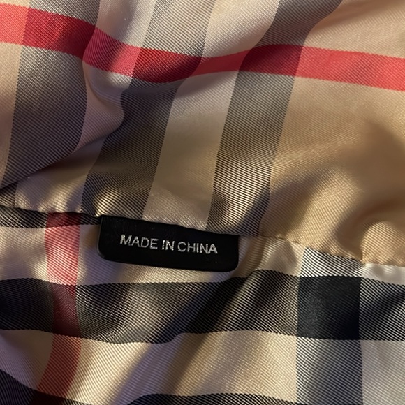 Burberry buckleigh Raspberry color tote
EUC - Picture 10 of 14